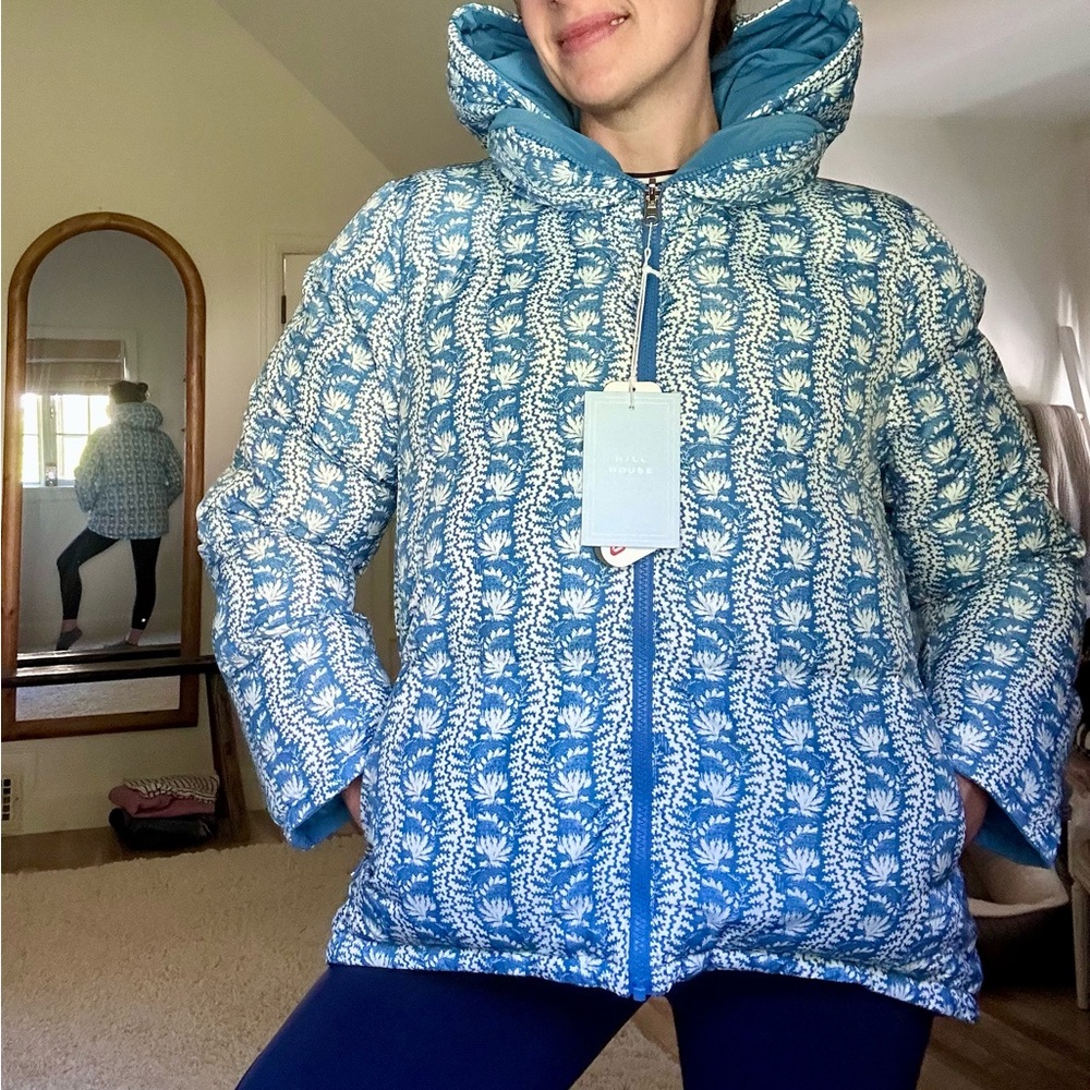 Hill House Floral Blue and White Puffer